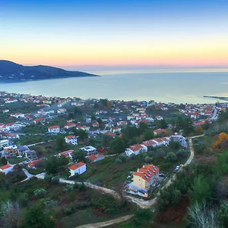 Villa Hilltop Heaven